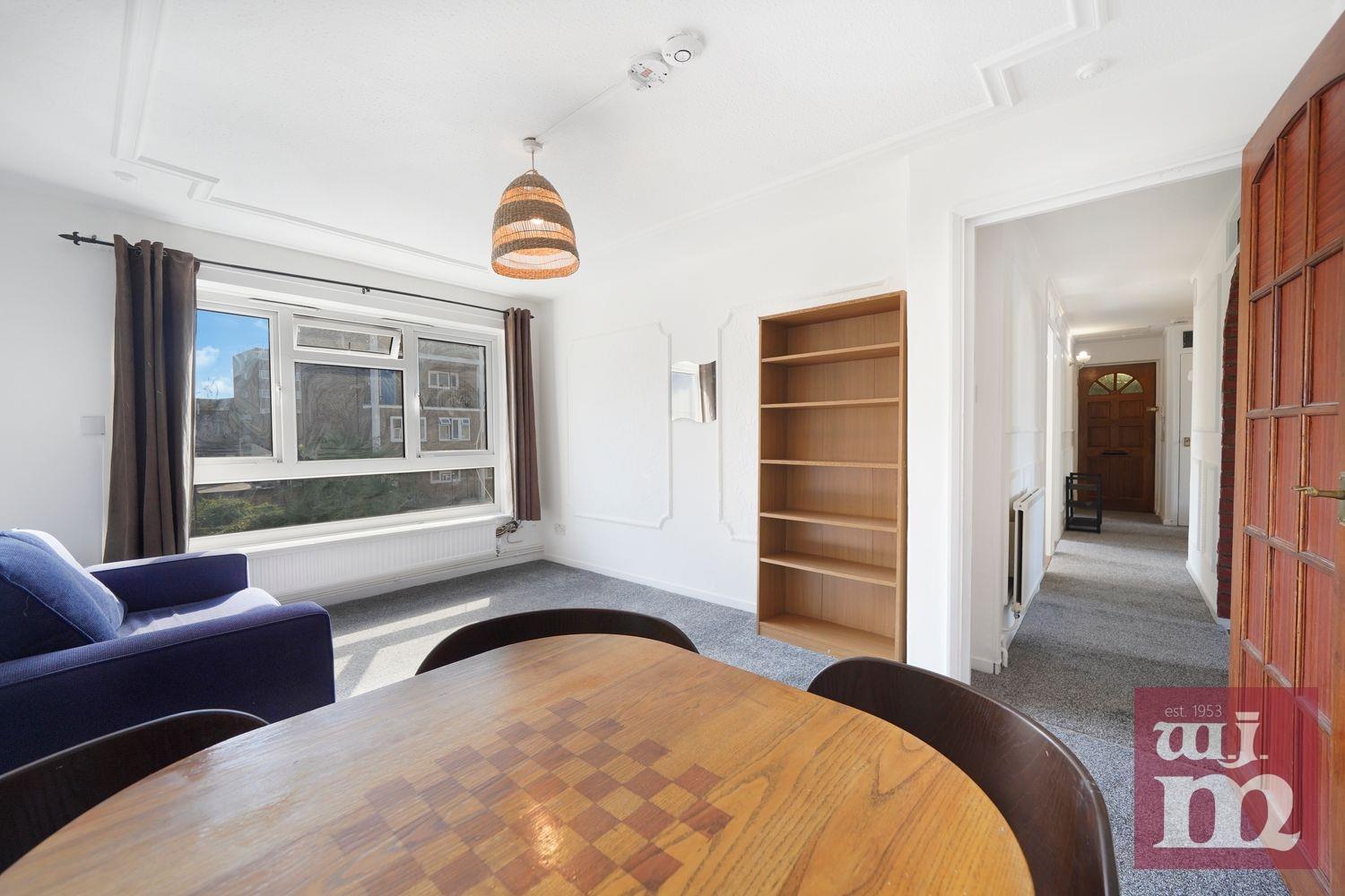3 bed property in Brierly Gardens, Bethnal Green